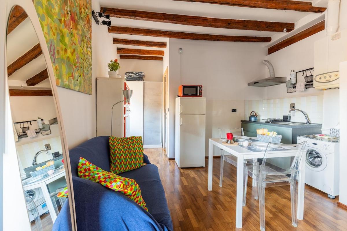 Monolocale Sui Tetti Di Bologna - Via Indipendenza Apartment Exterior photo